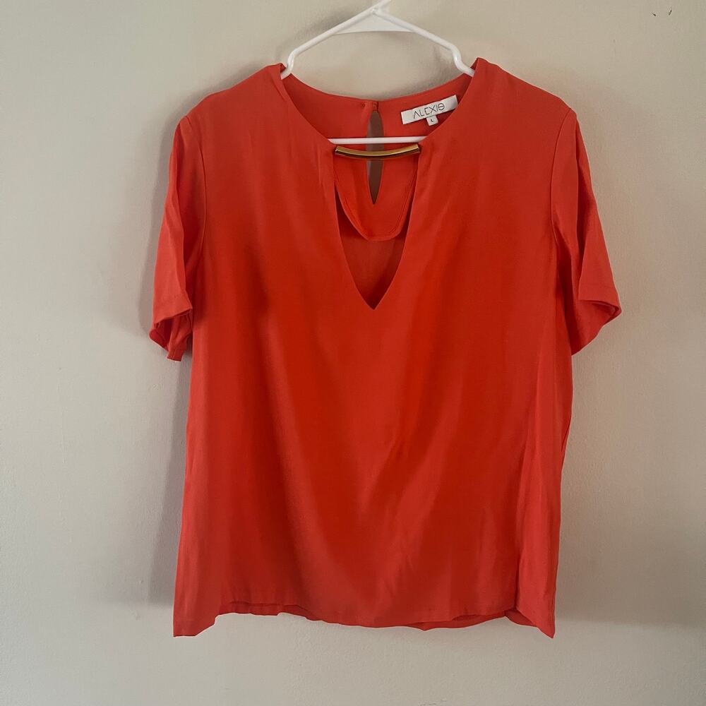 Alexis Sarah Blouse Womens Large Orange Short Sleeve Gold Keyhole V-Neck Top